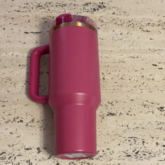 Starbucks x Stanley 2024 Holiday Glitter Pink  Quencher 40 oz - NEW - Picture 2 of 4